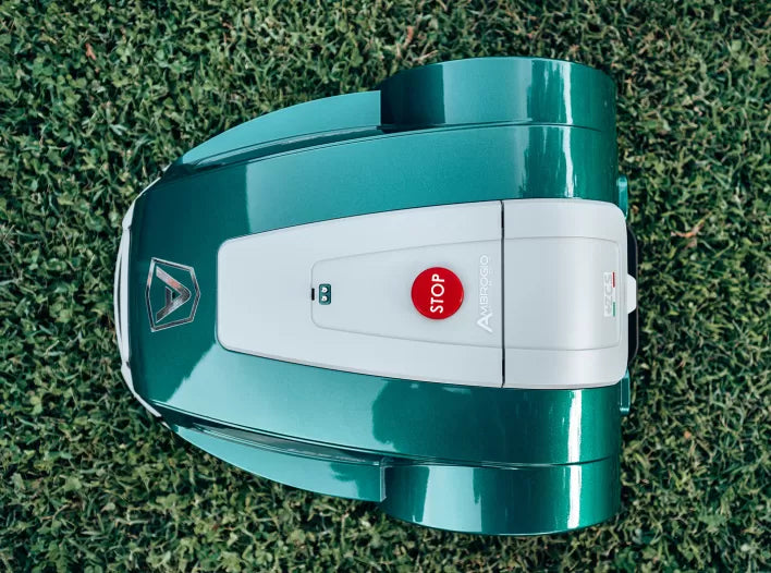 Ambrogio L32 Deluxe bis 800 m² - Steigung: 45% | inkl. 100 Meter Kabel + 100 Nägel