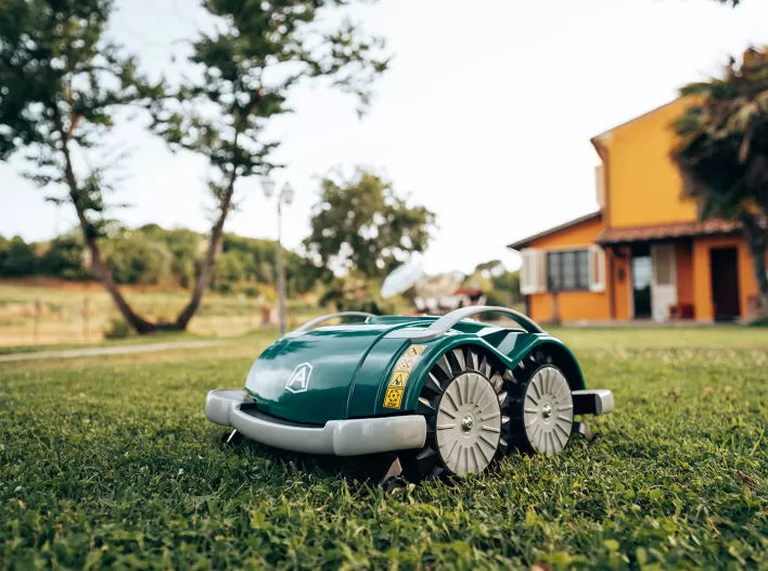 Ambrogio L60 Elite up to 200 m² - incline: 50% | Robotic lawnmower without boundary wire