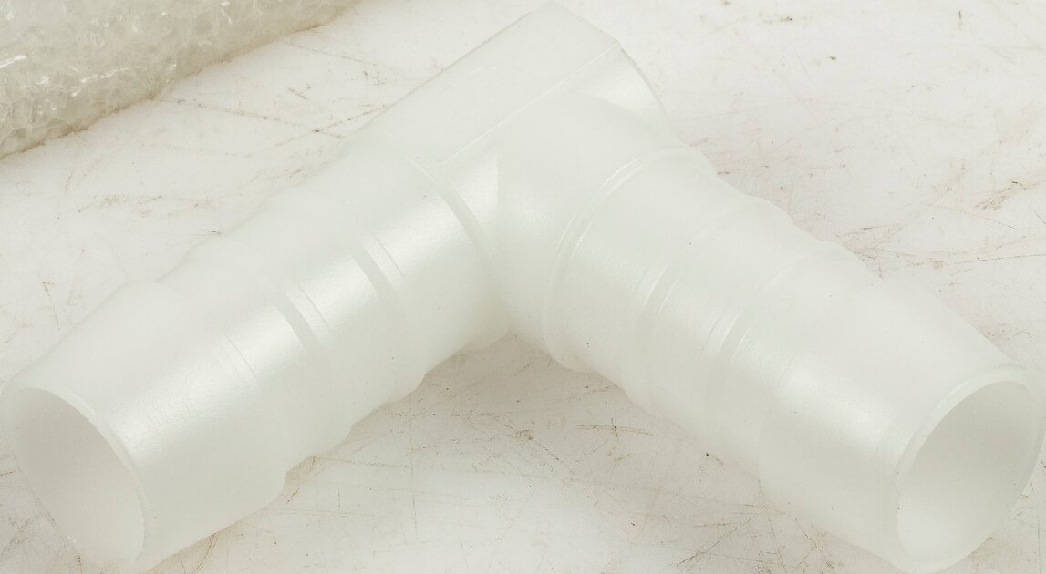 Winkelverbinder PVC für Schlauch 16 mm Innendurchmesser GartenShop24 - Hochwertige Gartengeräte