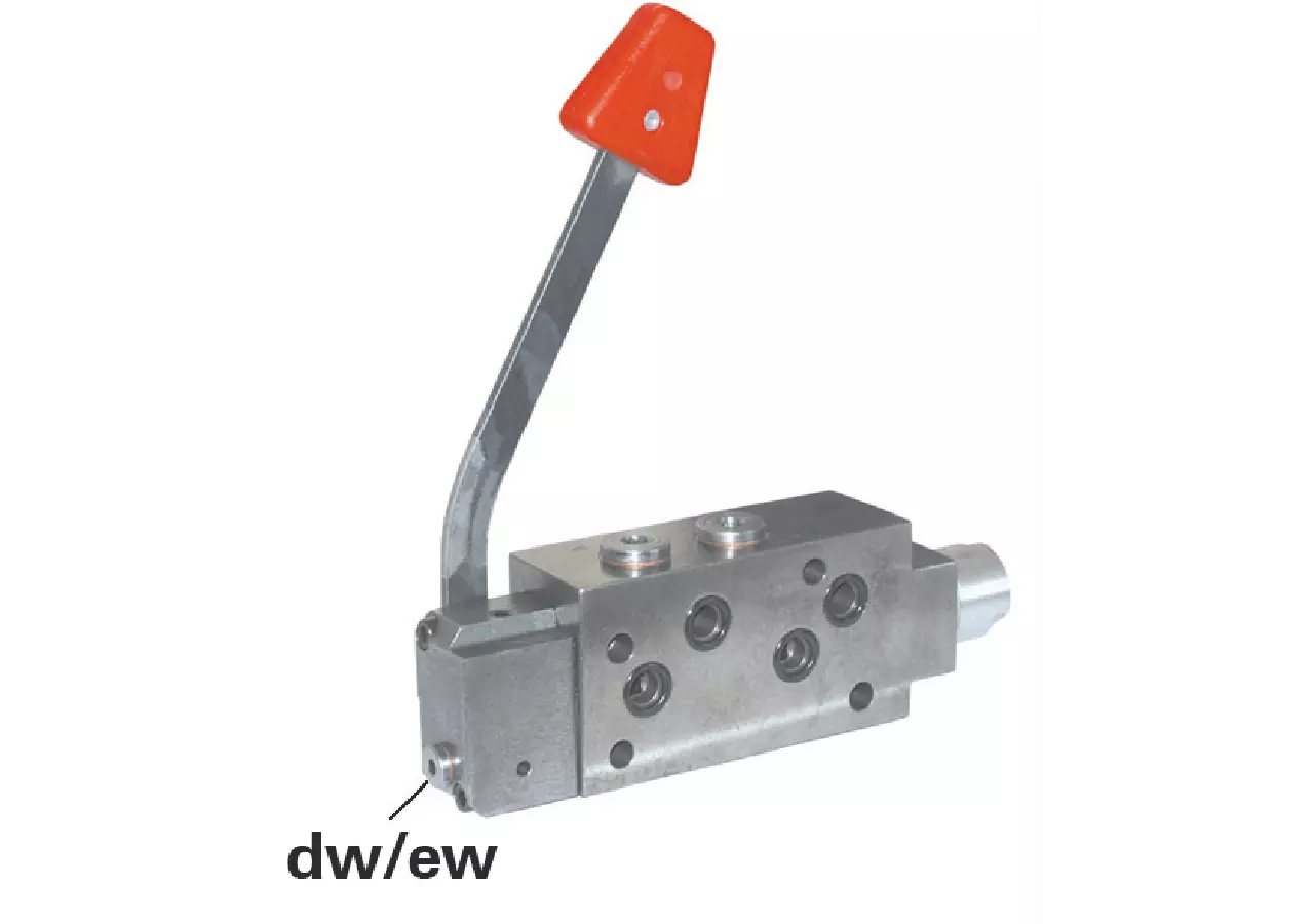Steuerventil MF mit Till-Hydraulik GartenShop24 - Hochwertige Gartengeräte